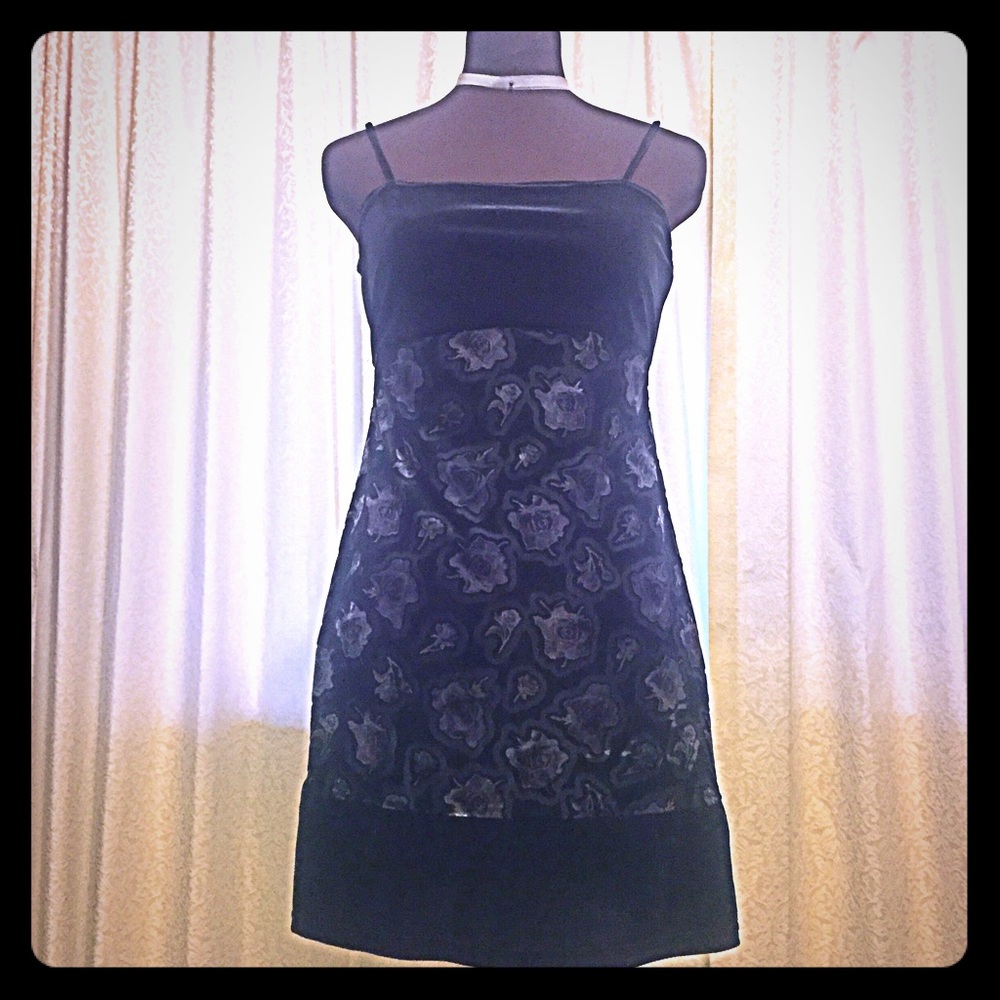 Black & Floral Velvet-like Spaghetti Strap Dress